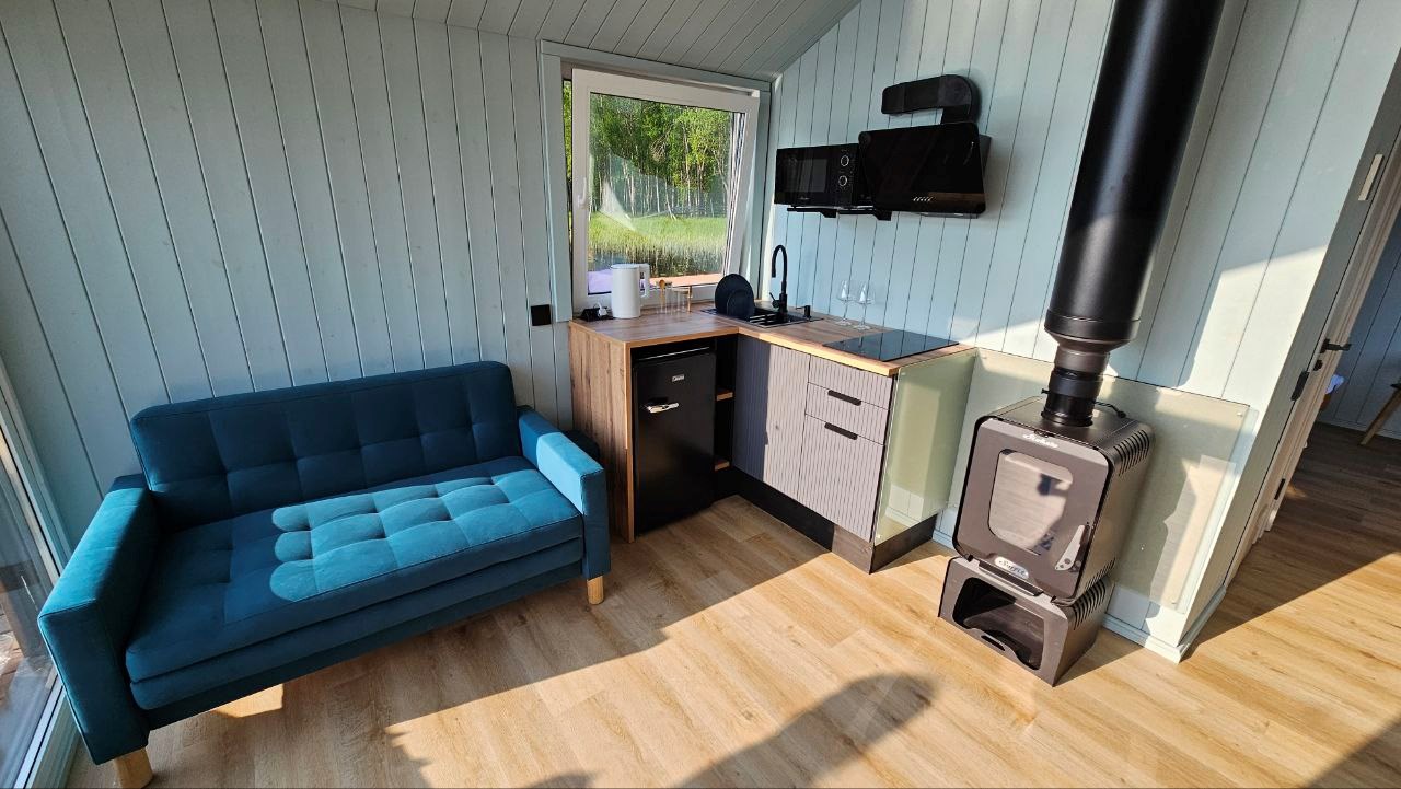 Хаусбот "Сила Ветра" 2+2 в Гостевой дом