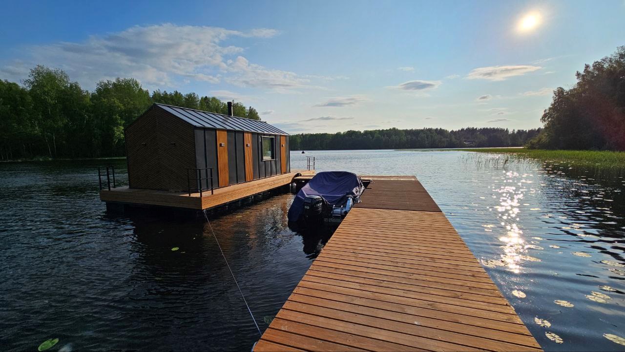 Хаусбот "Сила Ветра" 2+2 в Гостевой дом