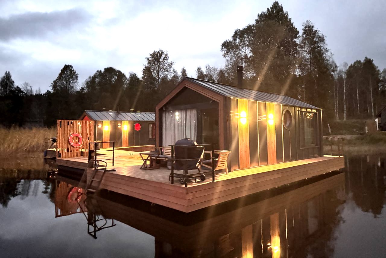 Хаусбот "Сила Ветра" 2+2 в Гостевой дом