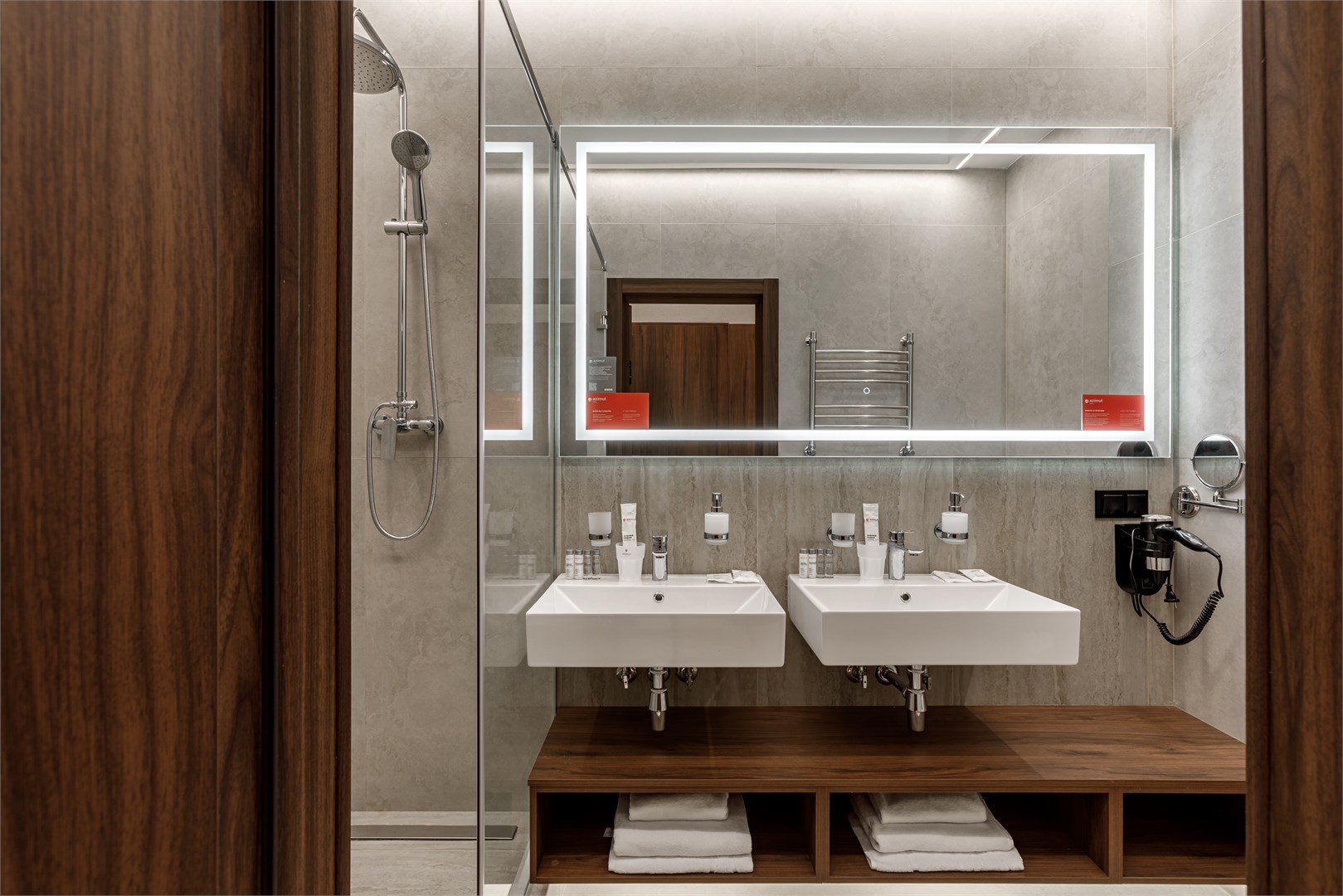 Стандарт с одной большой кроватью в Azimut Отель Орехово-Зуево