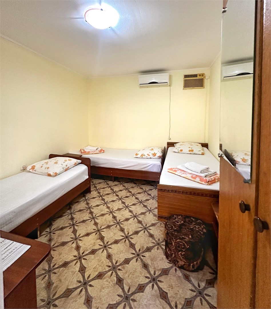 Эконом 3-х местный номер в У Веры