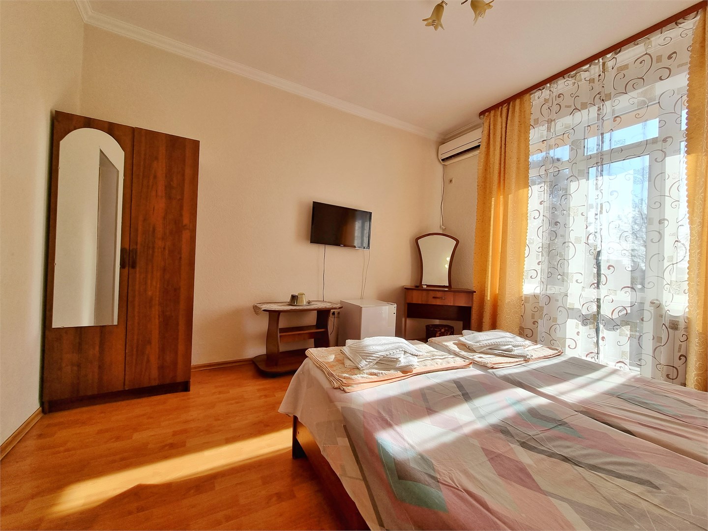 Бюджетный 2-х местный номер с балконом в У Веры