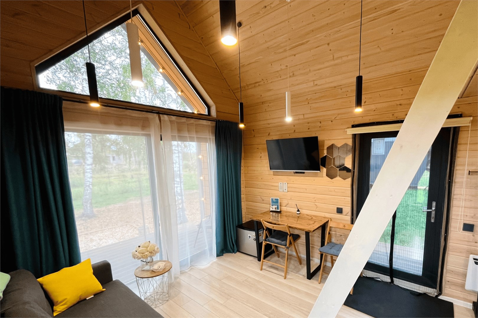 Barn Medium 1 в Rich Life Village