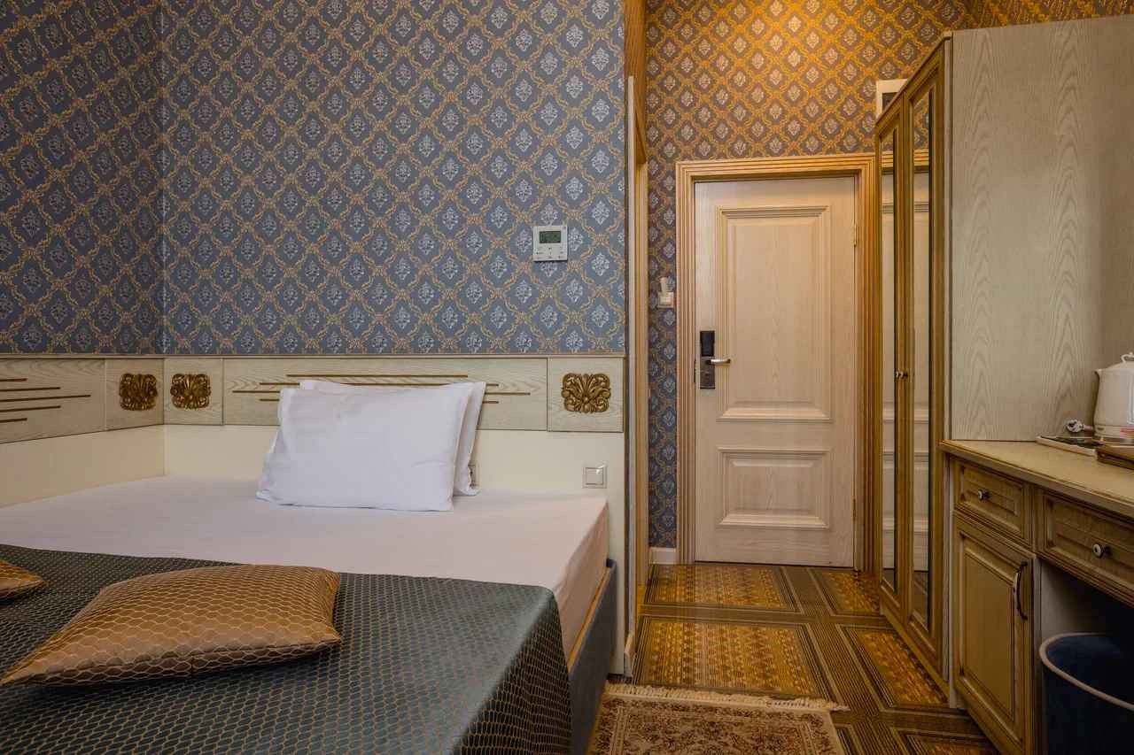 Одноместный первой категории+доп в Главные нарзанные ванны