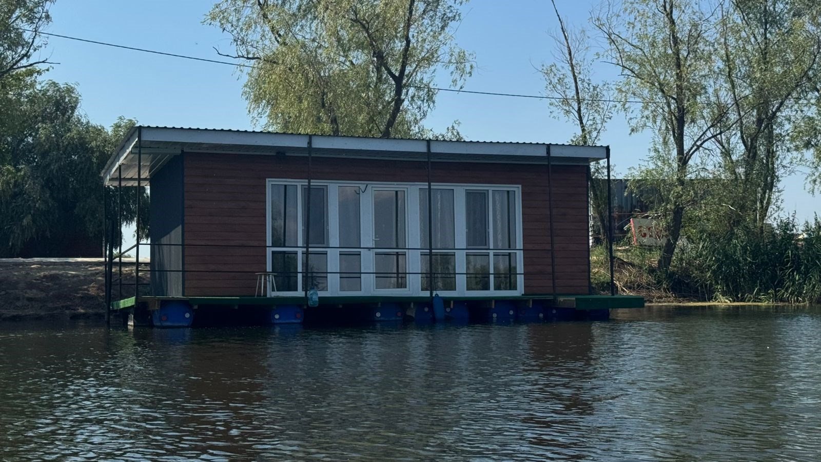 Дом на воде в Берег мечты