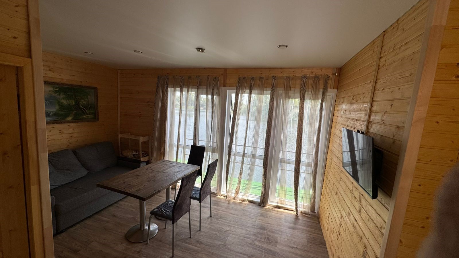 Дом на воде в Берег мечты