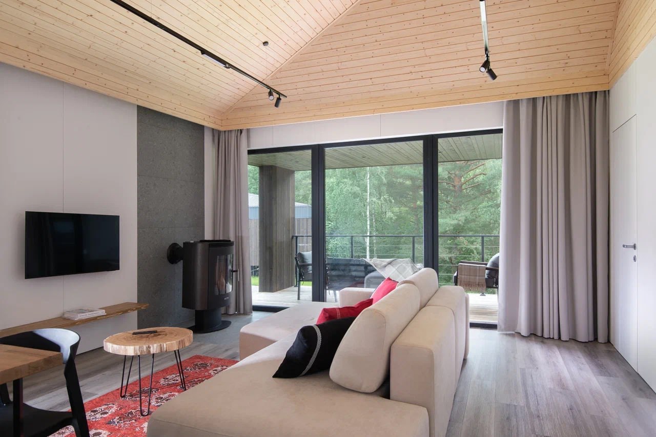 Лодж М в Лесной Берег