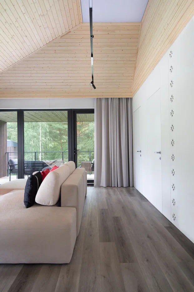 Лодж М в Лесной Берег