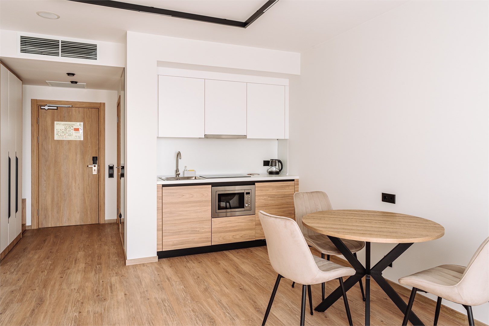 Студия с видом на город в Тайвас