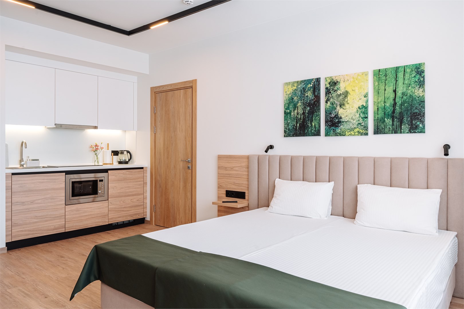 Студия с видом на озеро в Тайвас