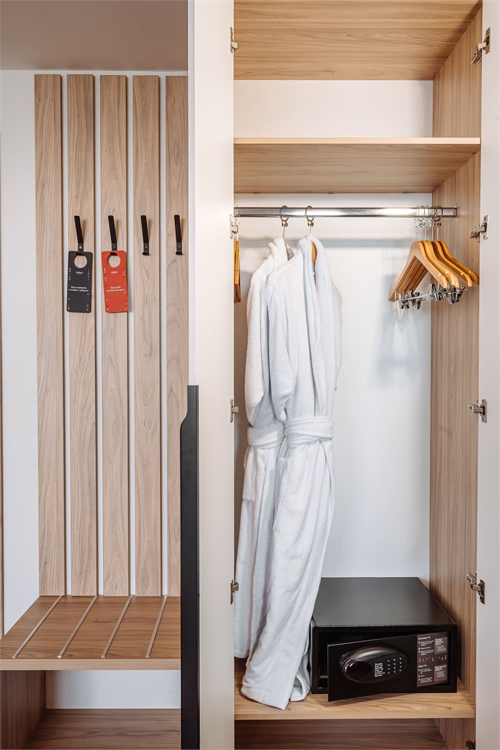 Делюкс с балконом в Тайвас