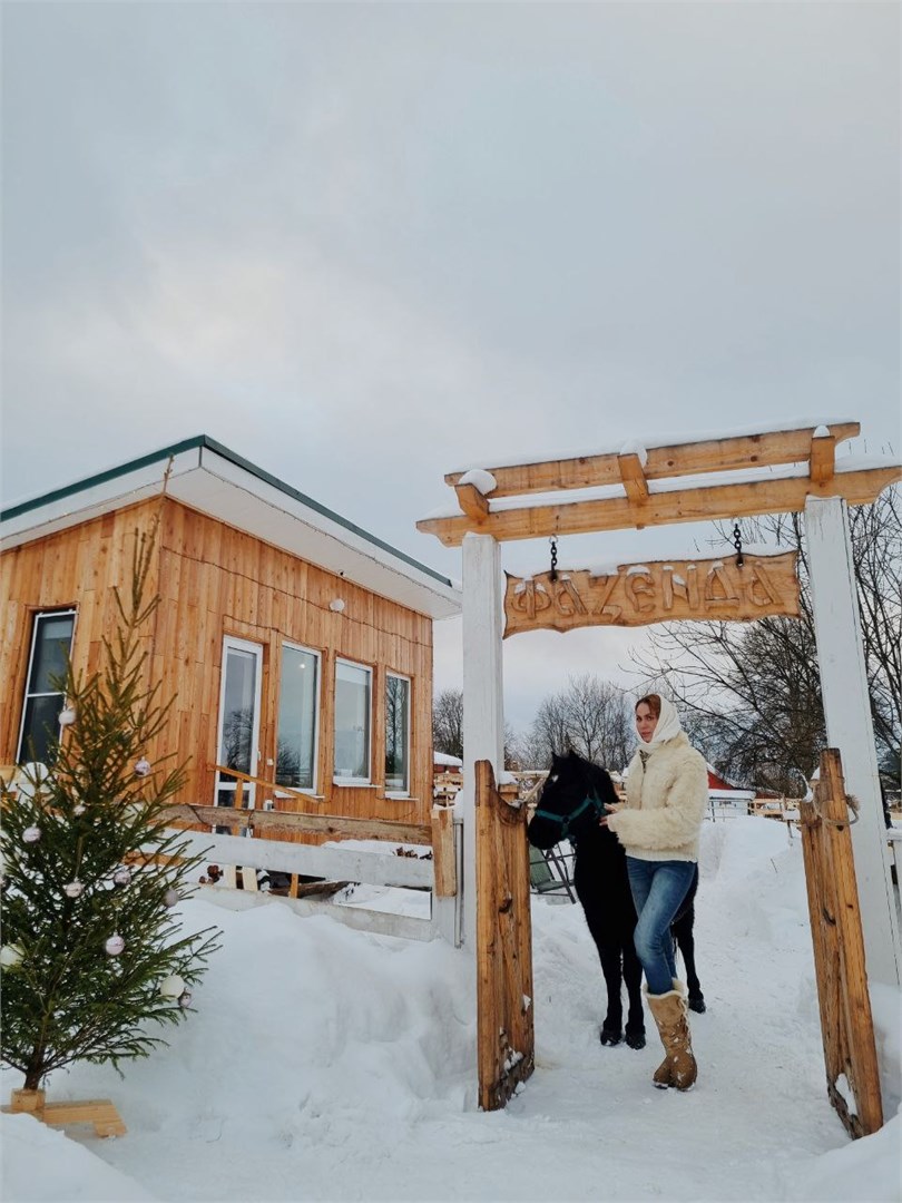 Домик с качелью в Фазенда