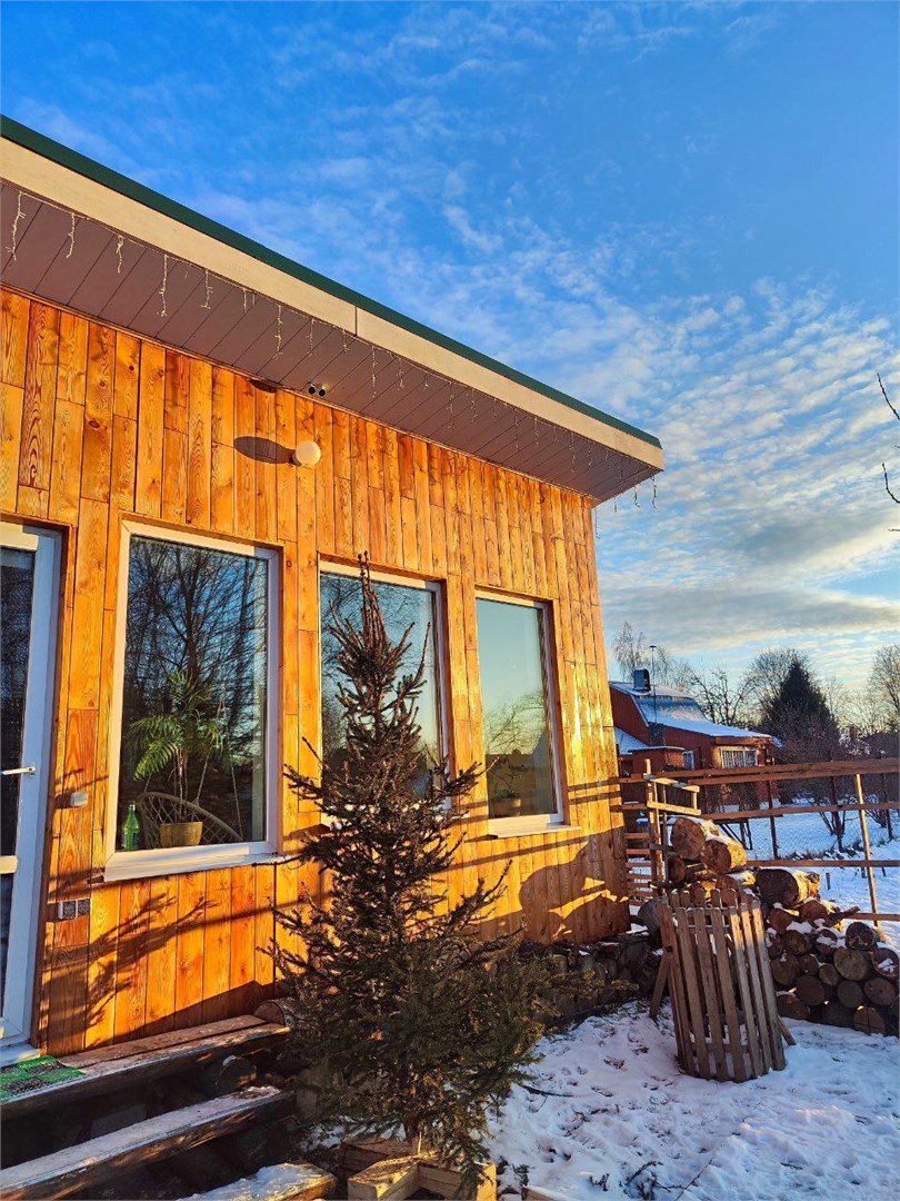 Домик с качелью в Фазенда