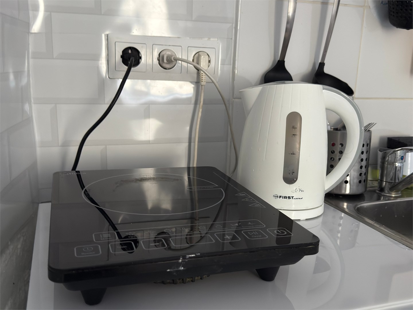 Улучшенная студия с двумя раздельными кроватями в Green Grape SyncotelHome