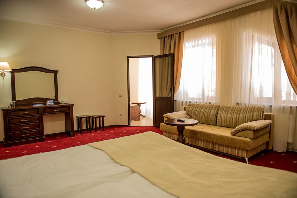 STUDIO в Кристалл 139