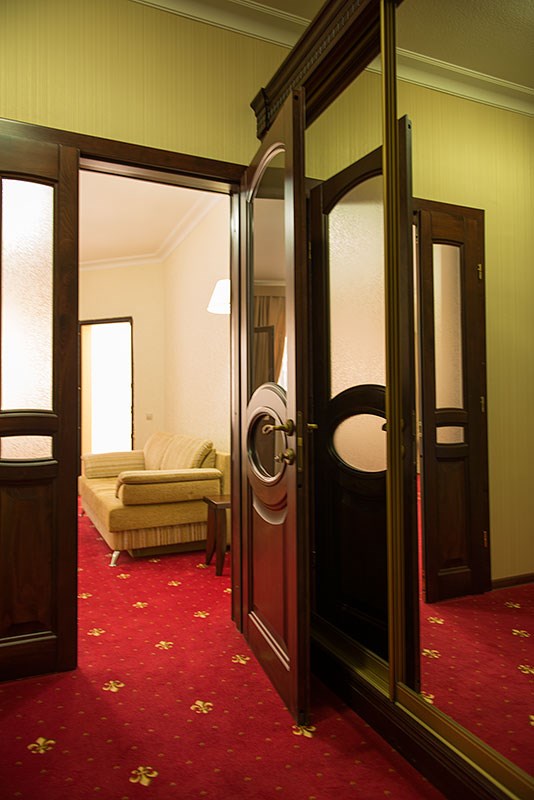 STUDIO в Кристалл 139