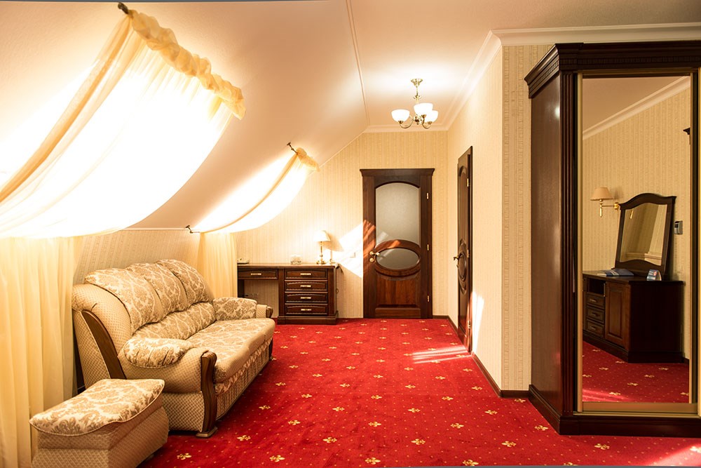 SUITE в Кристалл 139