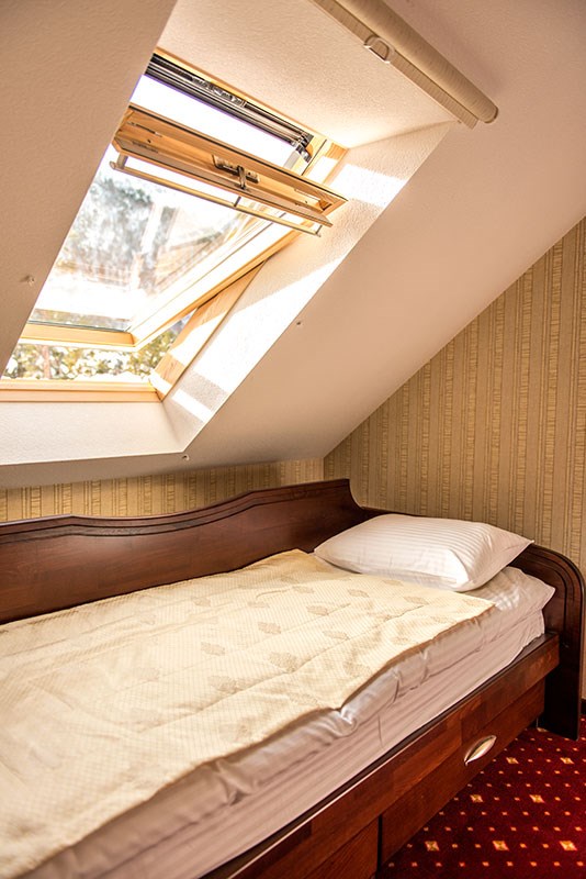 LIGHT в Кристалл 139