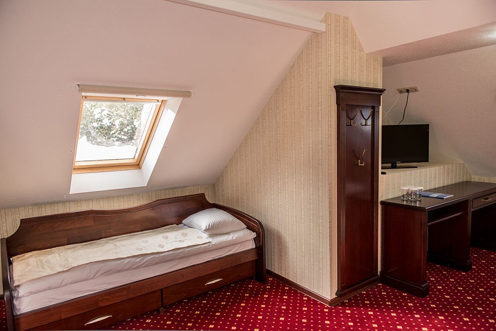 LIGHT в Кристалл 139