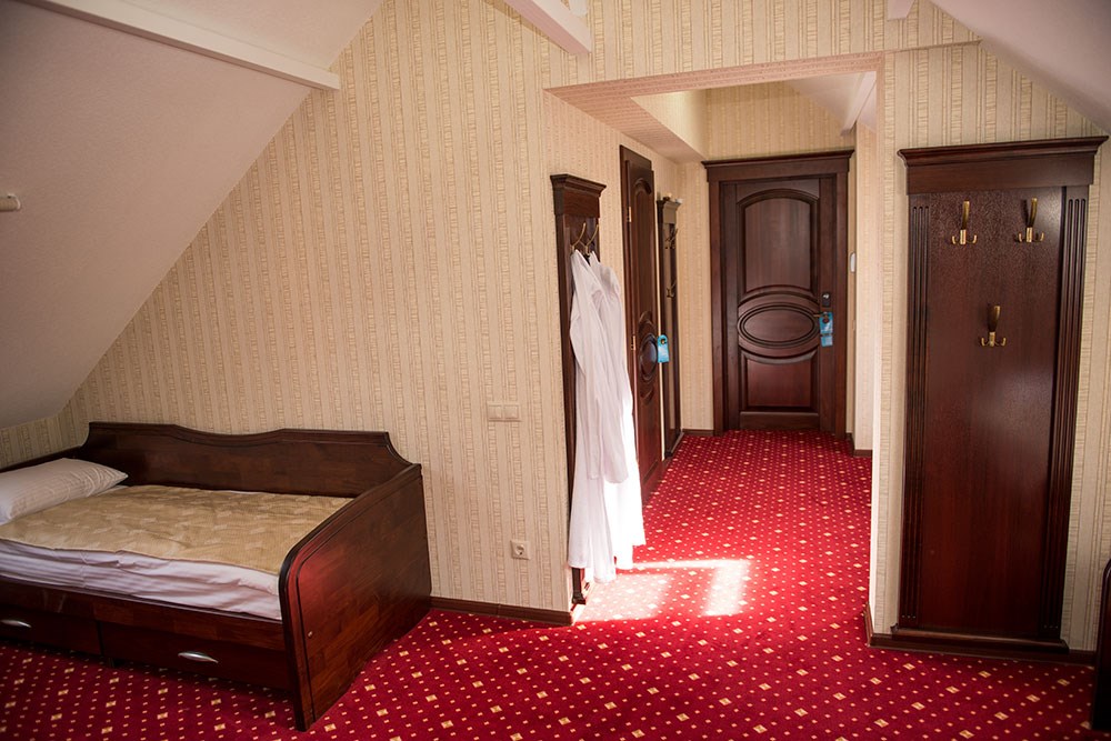 LIGHT в Кристалл 139