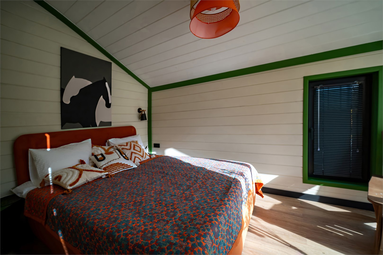 БарнХаус "Жокей" в Эос