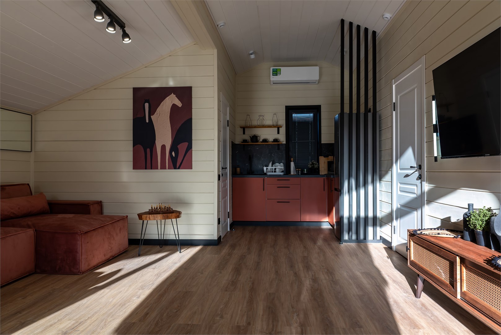 БарнХаус "Жокей" в Эос