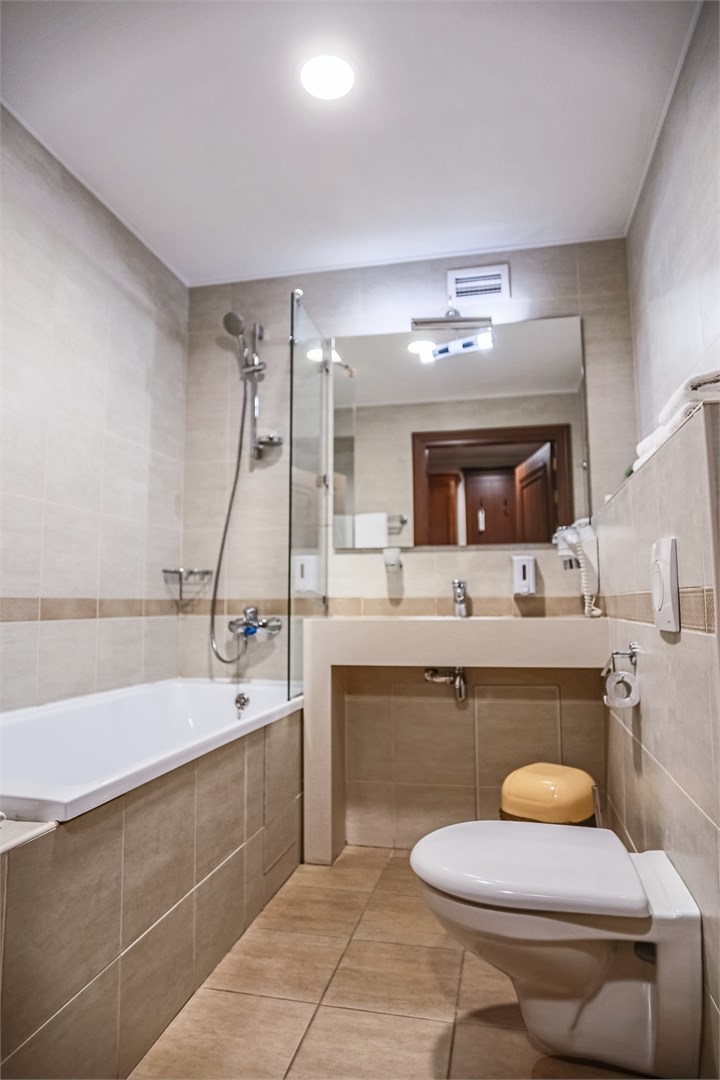 Улучшенный стандартный с балконом в Aglaya hotel&courtyard