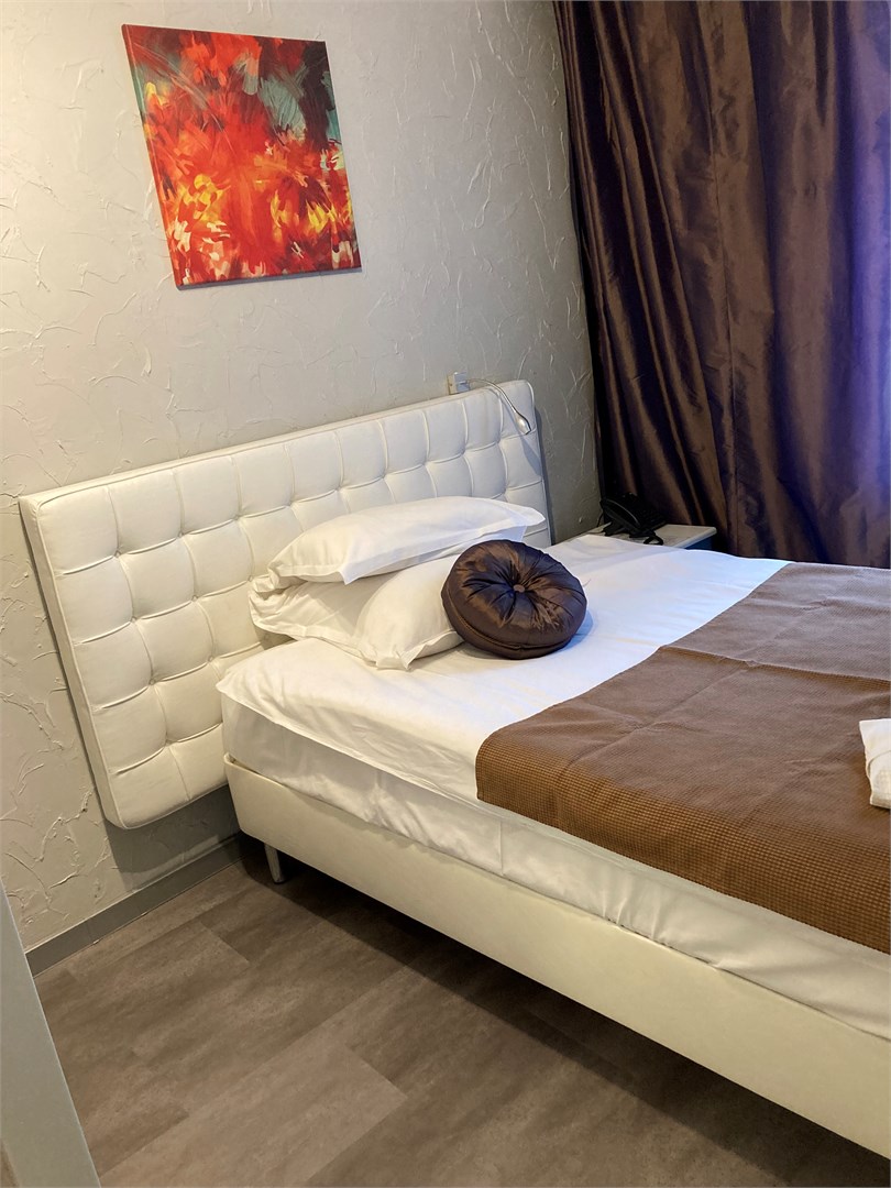 Улучшенный одноместный номер с террасой в Aglaya hotel&courtyard