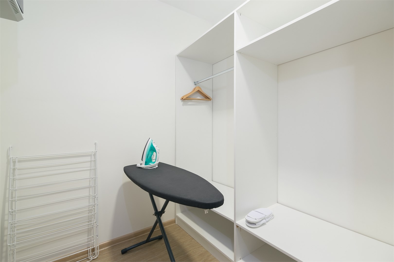 С видом на город, двухкомнатный апартамент с одной спальней (6-15 этаж) в Uplaza