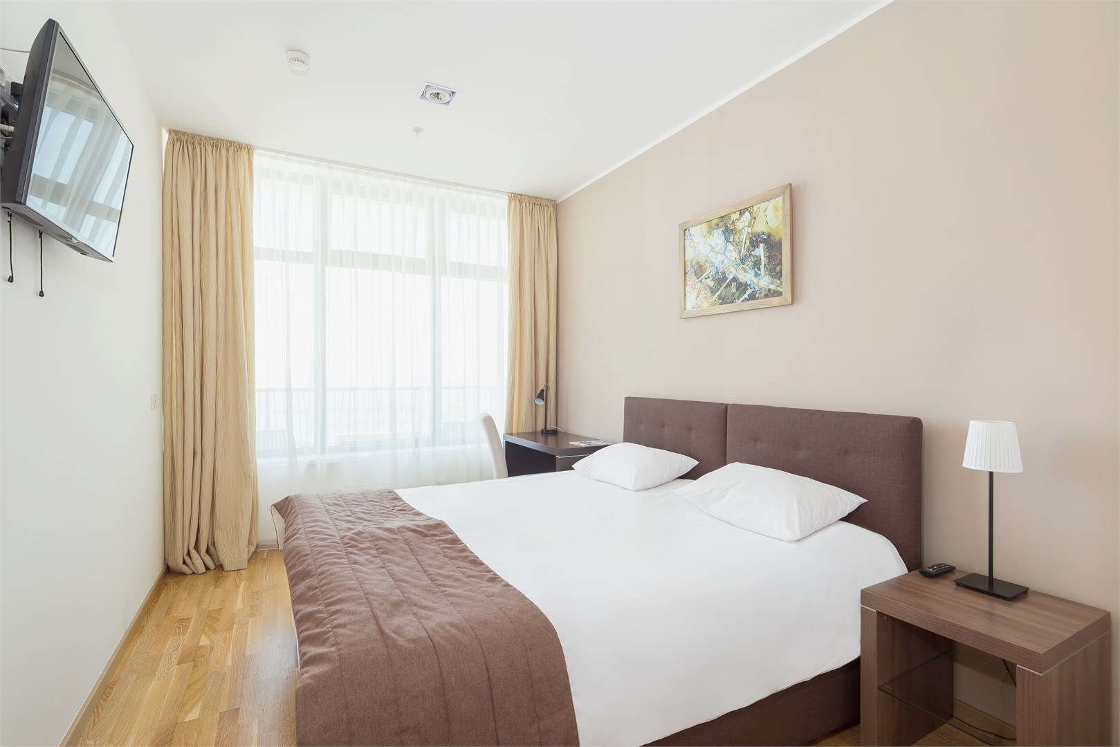 Четырехкомнатный апартамент с тремя спальнями (12-15 этаж) вид на море в Uplaza