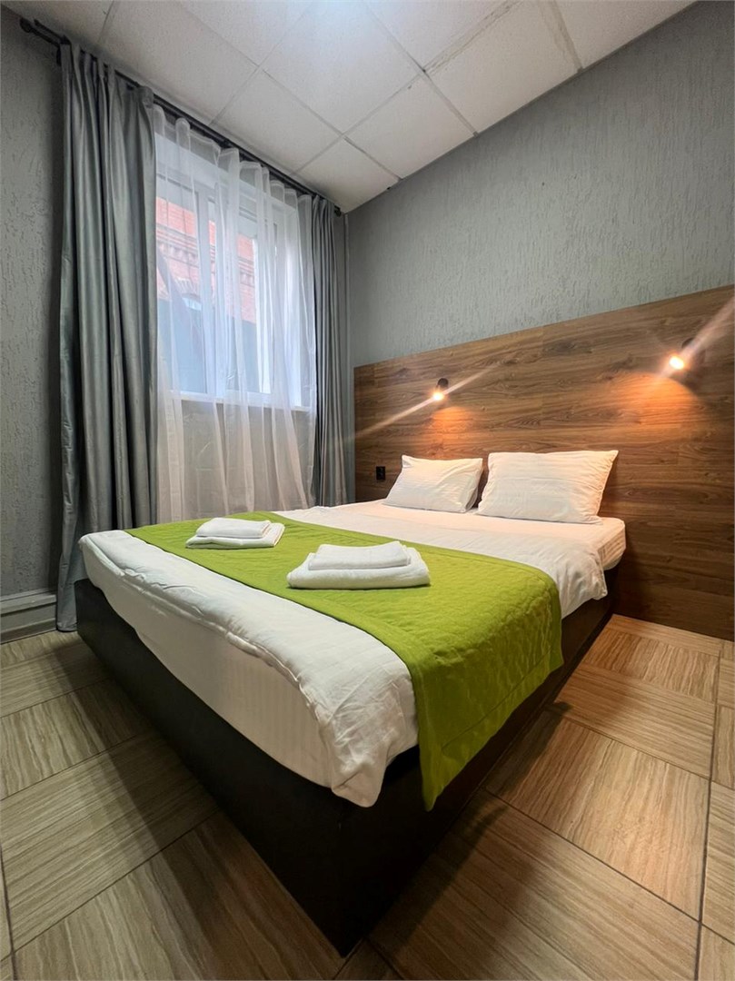 Двухместный стандарт 100 в Ото