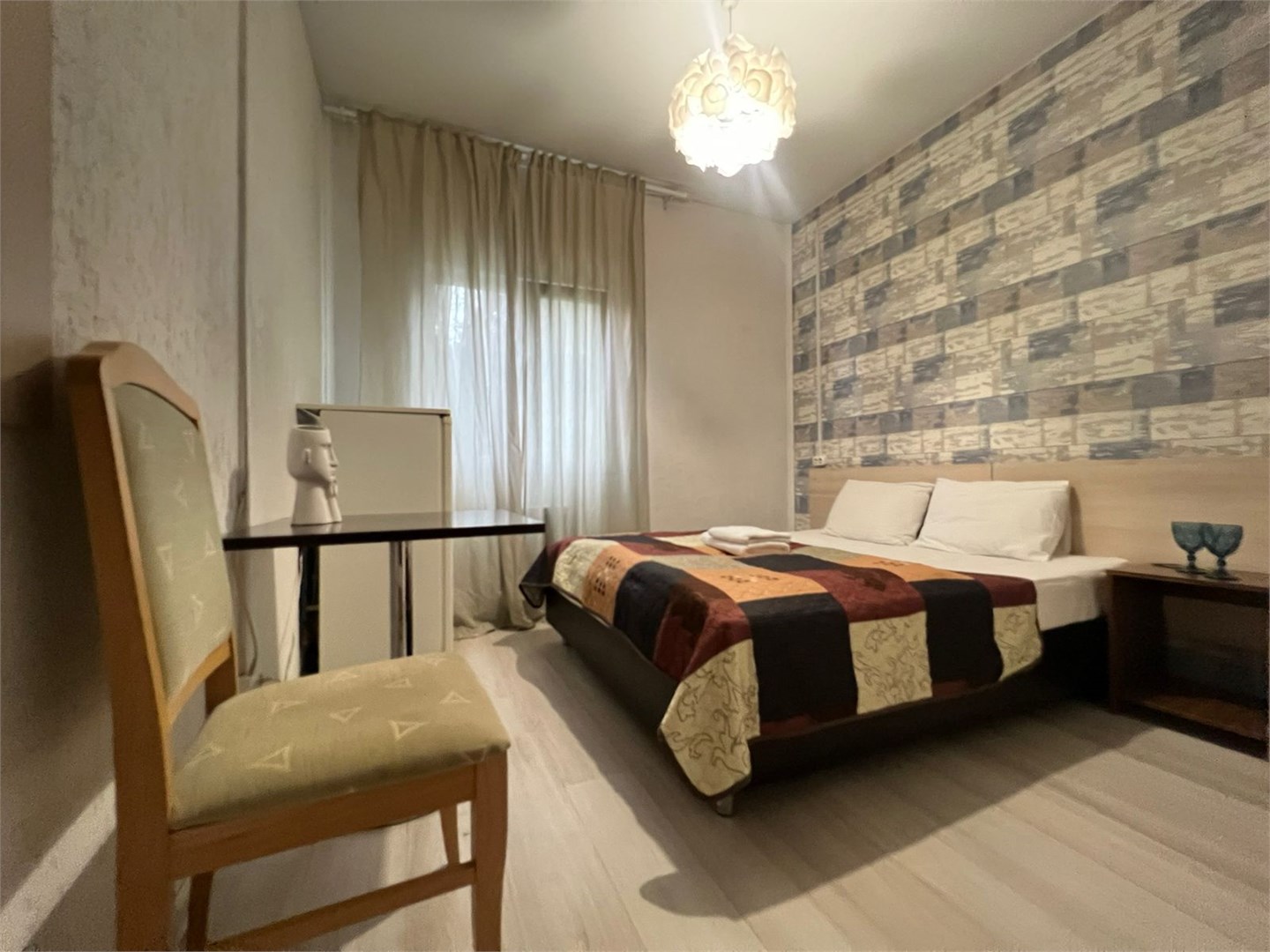 Двухместный стандарт 103 в Ото