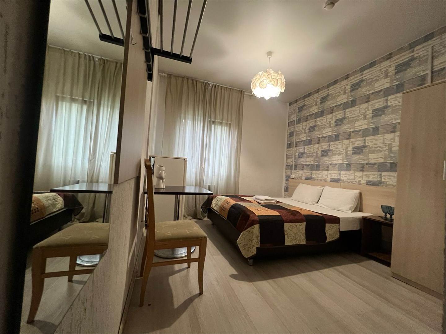 Двухместный стандарт 103 в Ото