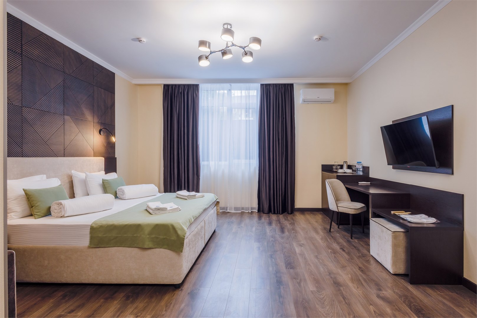 Двухместный номер "Комфорт" Улучшенный с 1 двуспальной кроватью в Ассара