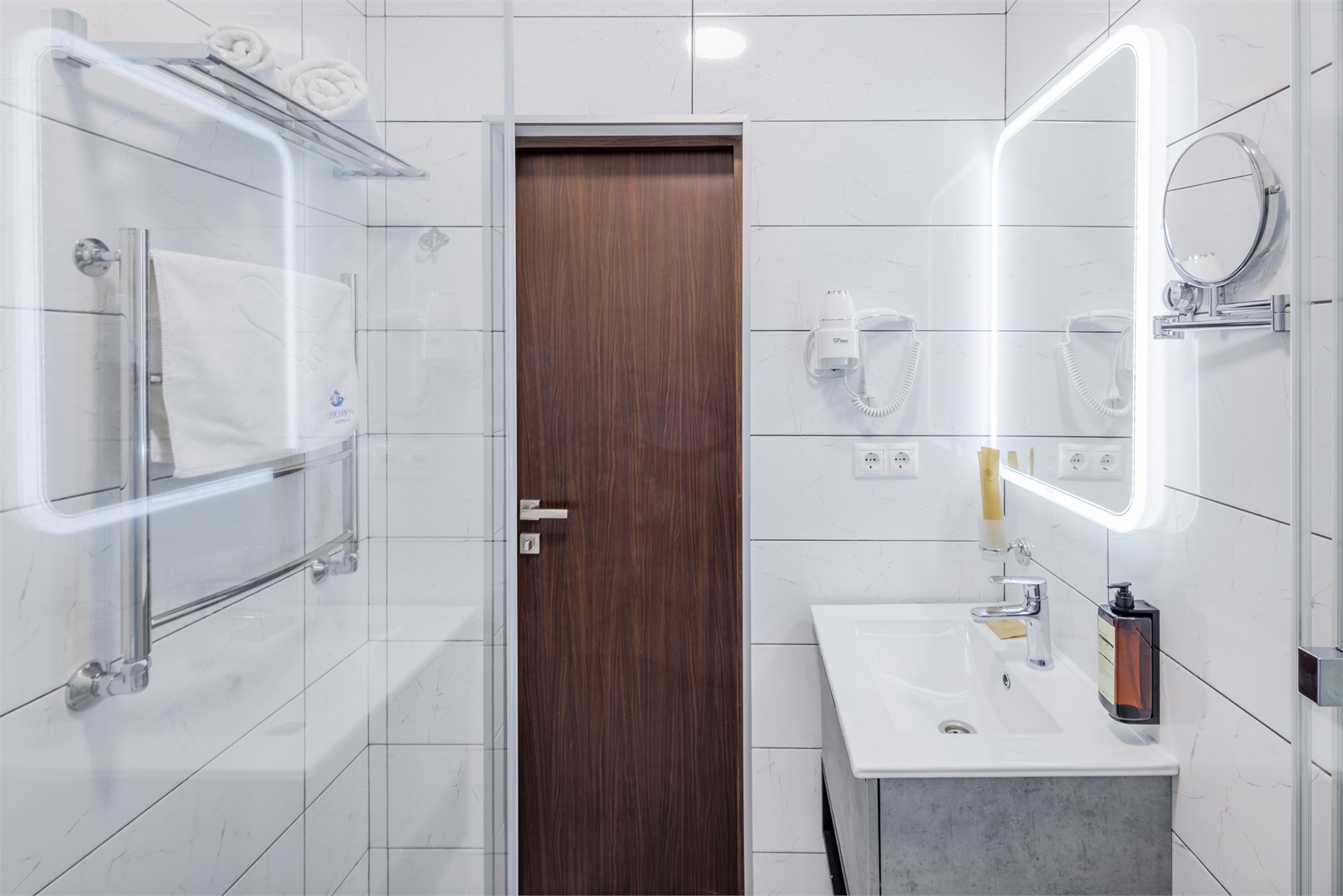 Люкс двухместный двухкомнатный в Ассара