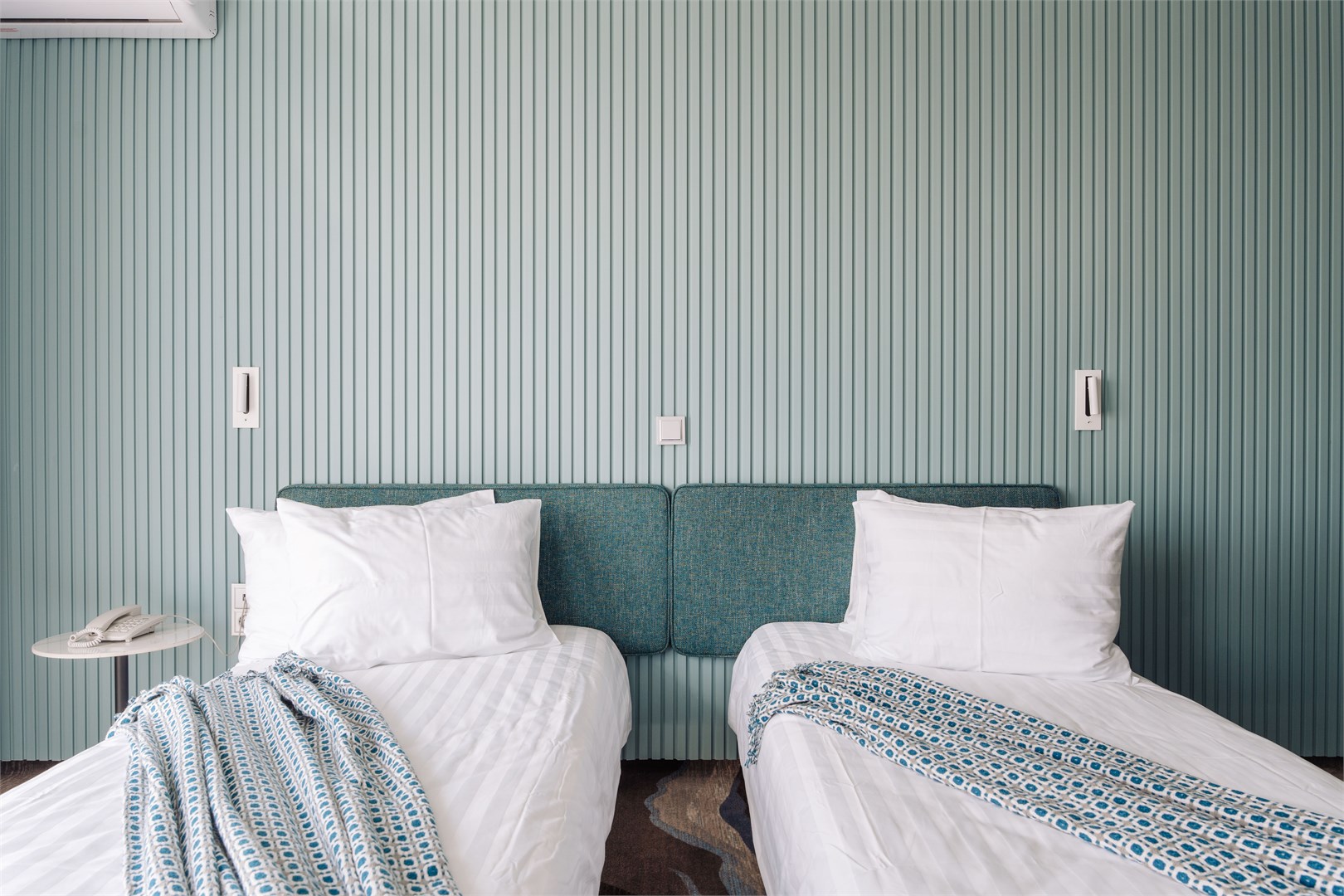 Стандарт с большой двуспальной кроватью или двумя раздельными в Азатай