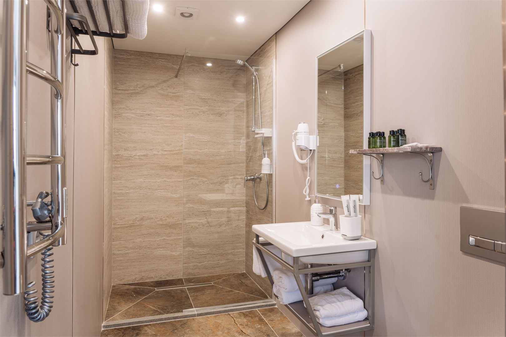 Люкс с ванной "White stone" в Азатай