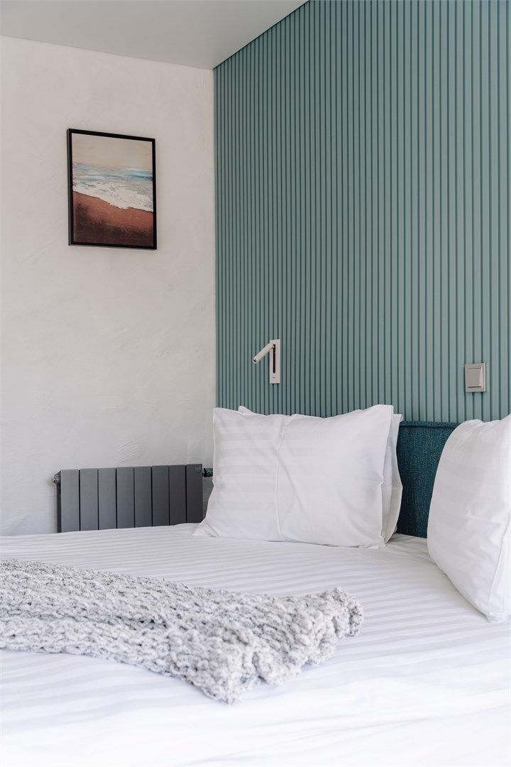 Стандарт с большой двуспальной кроватью в Азатай