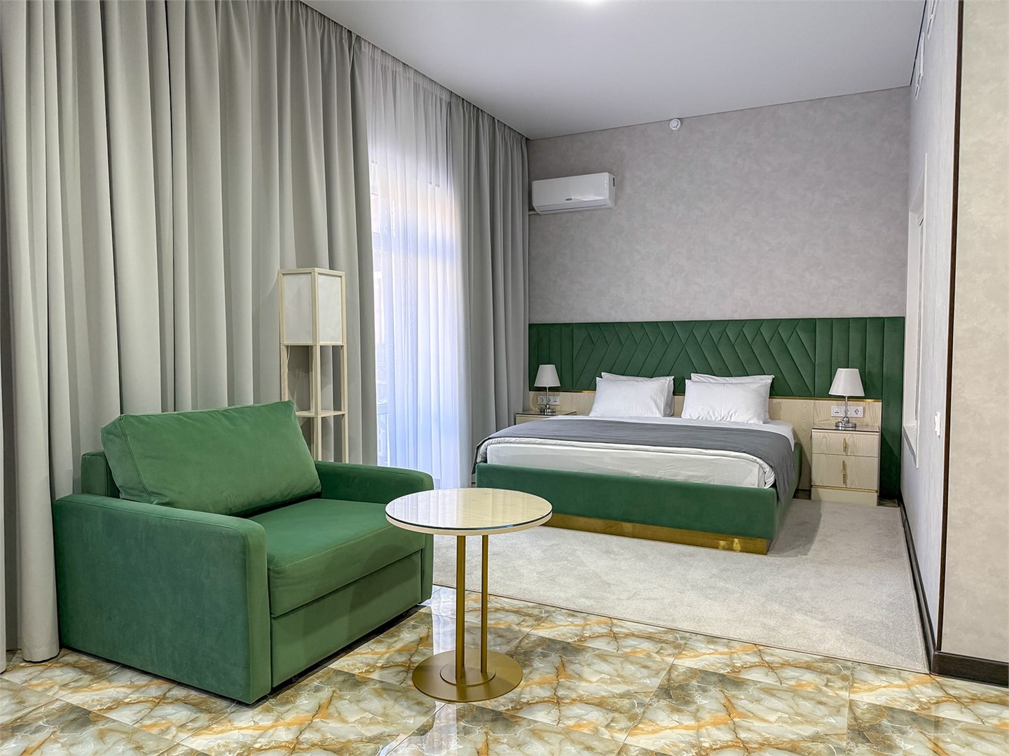 2-местный номер "Семейный", 2х-спальная кровать, повышенной комфортности с доп.местом (Корпуса Вилла "Василиса", Вилла "Анатолия") в Лаба