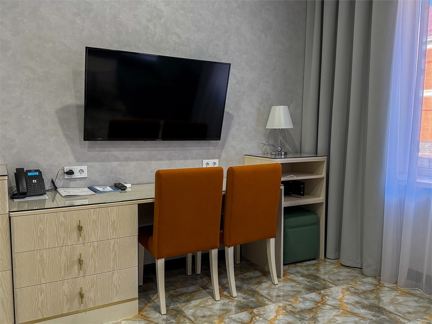 2-местный номер "Семейный", 2х-спальная кровать, повышенной комфортности с доп.местом (Корпуса Вилла "Василиса", Вилла "Анатолия") в Лаба