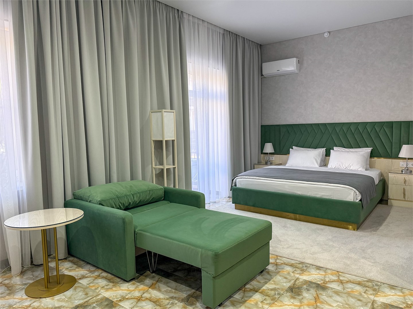 2-местный номер "Семейный", 2х-спальная кровать, повышенной комфортности с доп.местом (Корпуса Вилла "Василиса", Вилла "Анатолия") в Лаба