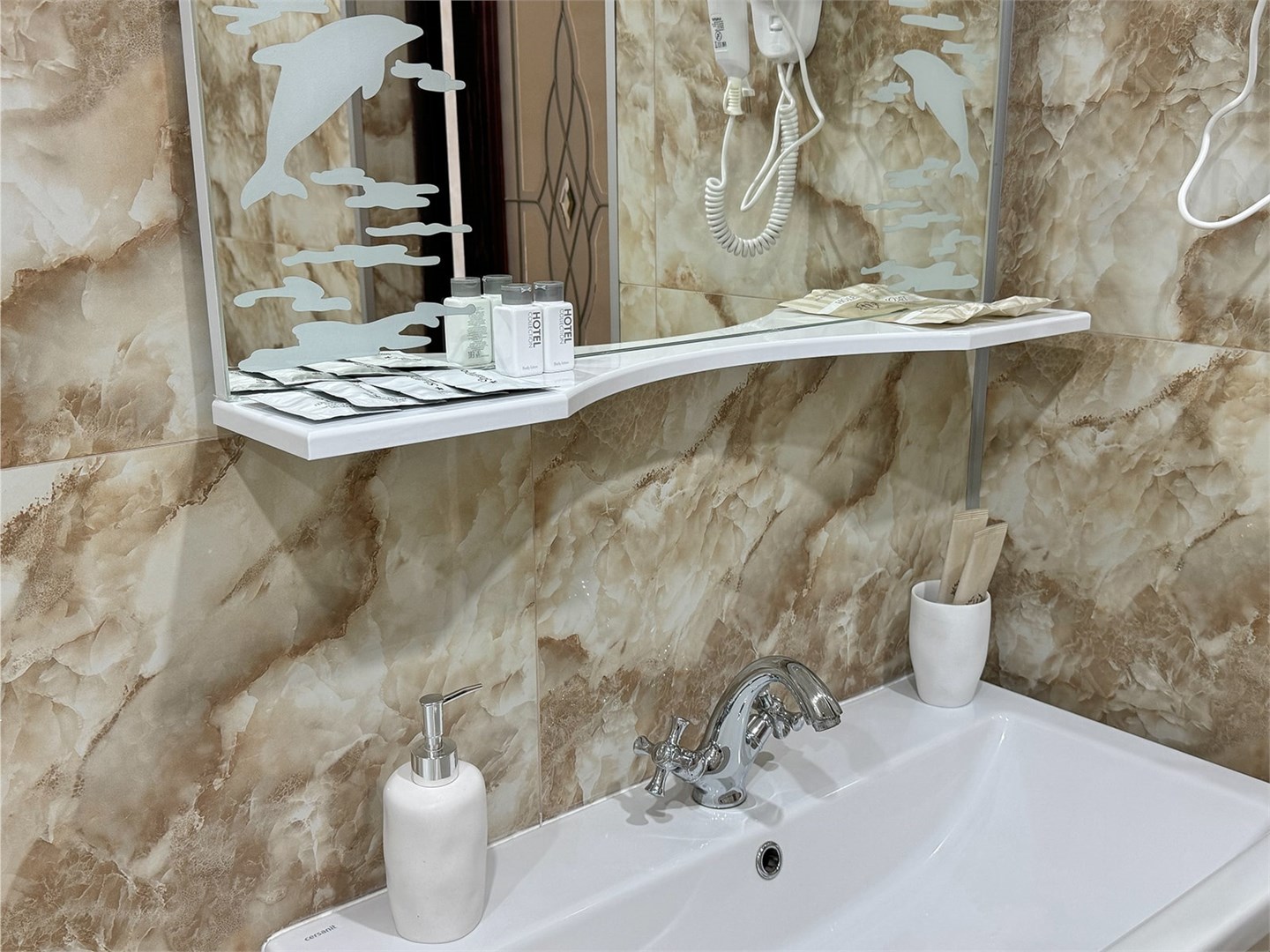 2-местный номер "Семейный", 2х-спальная кровать, повышенной комфортности с доп.местом (Корпуса Вилла "Василиса", Вилла "Анатолия") в Лаба