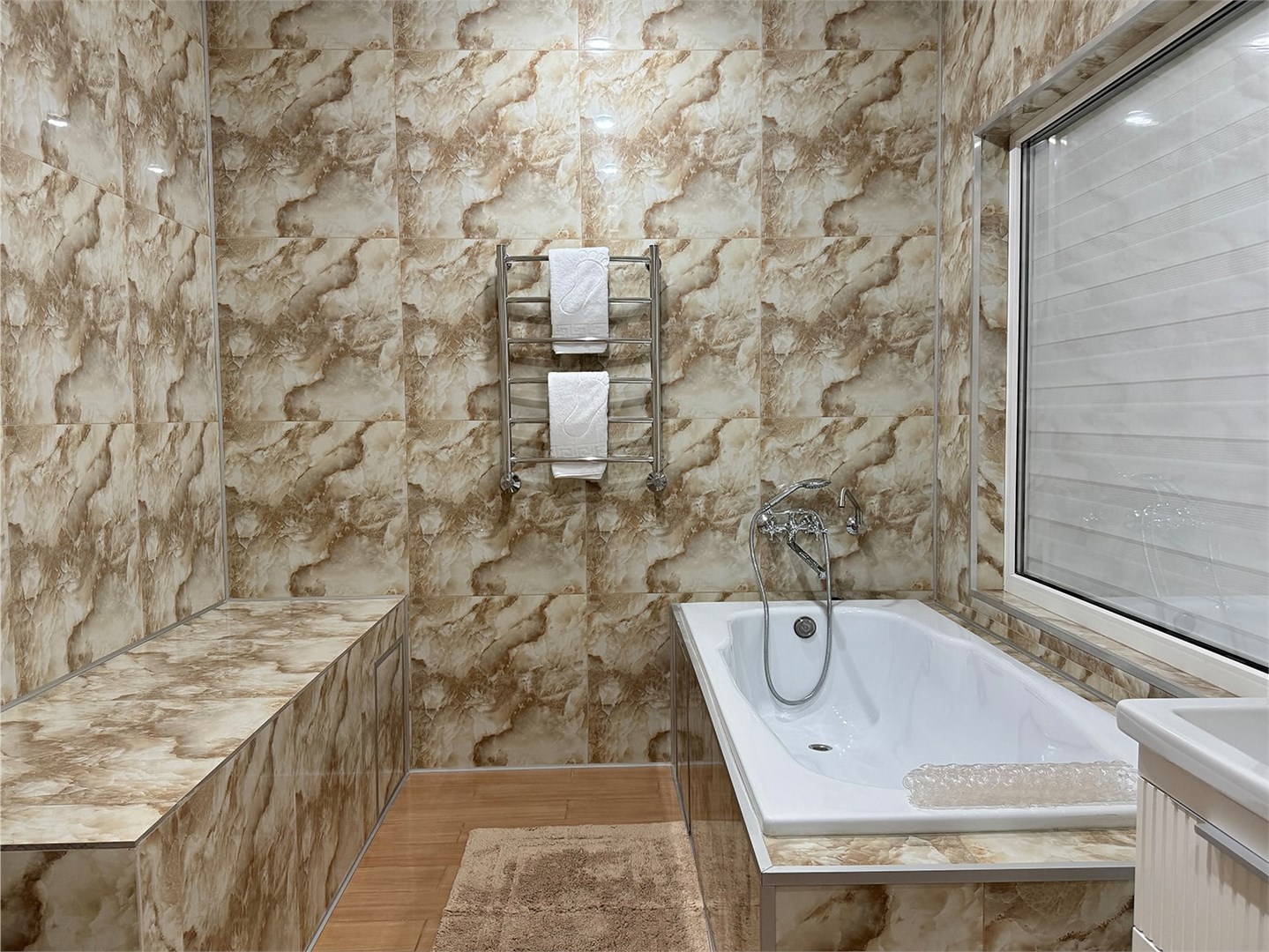 2-местный номер "Семейный", 2х-спальная кровать, повышенной комфортности с доп.местом (Корпуса Вилла "Василиса", Вилла "Анатолия") в Лаба