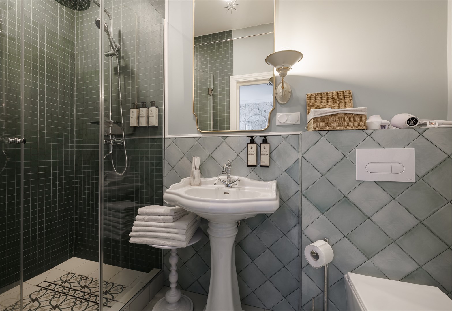 Стандарт dbl "Пиковая дама" в Симфония