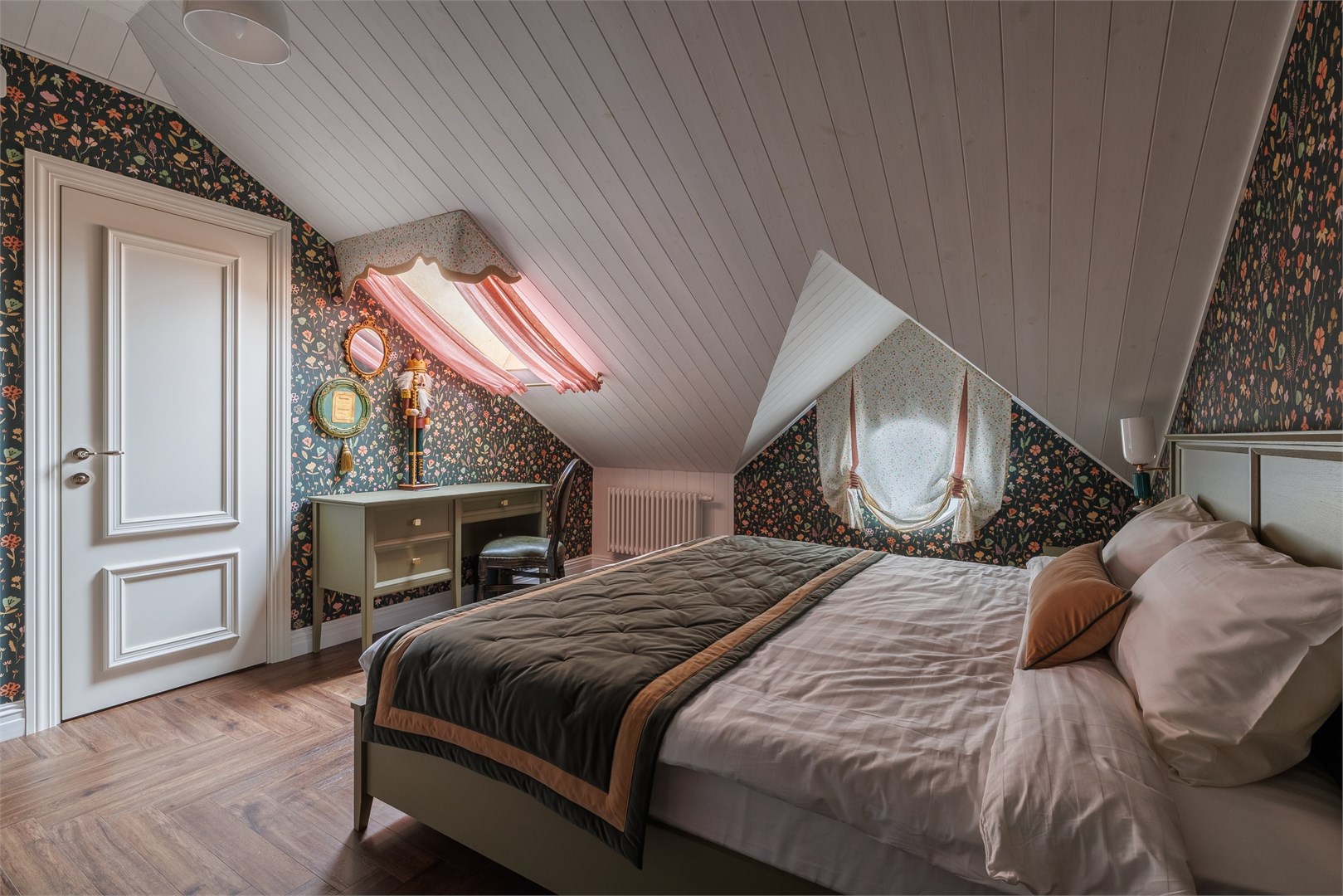 Стандарт мансардный dbl "Щелкунчик" в Симфония