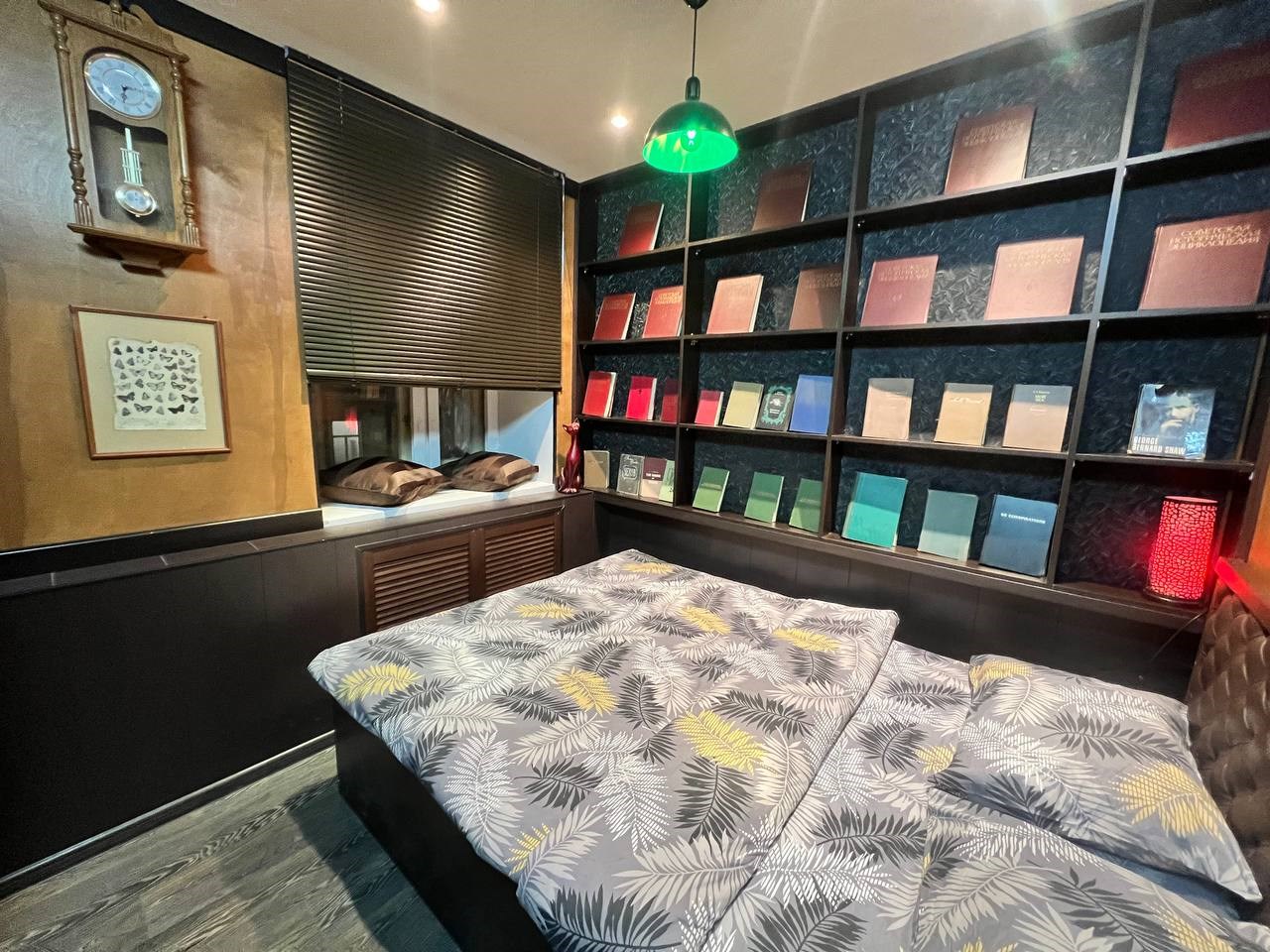 Уютная двухместная комната с арт-дизайном в Неваград