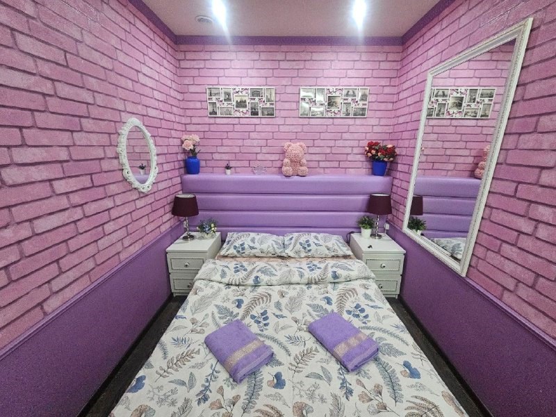 Уютная двухместная комната с арт-дизайном в Неваград