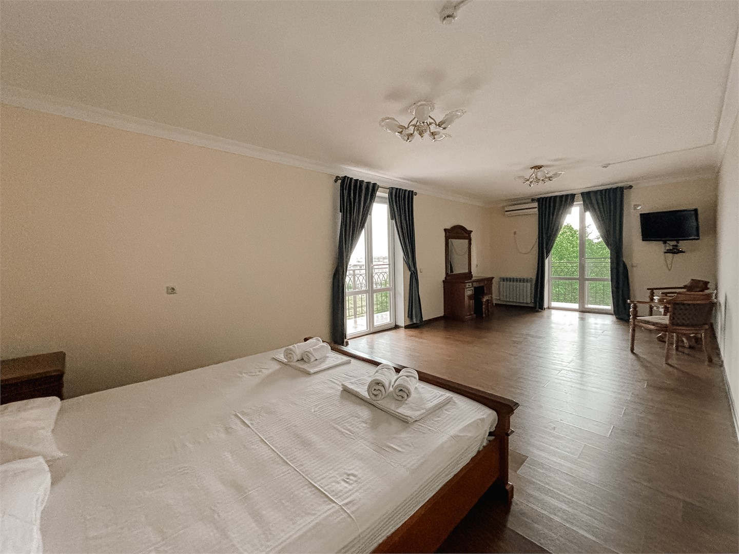 Полулюкс в Бригантина