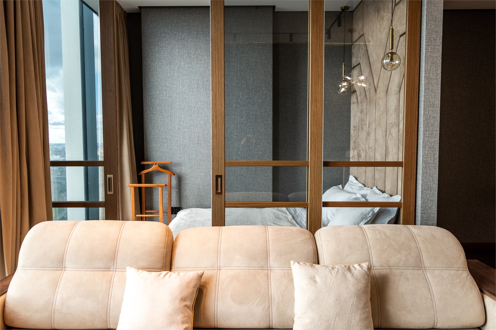 Montserrat в city lux