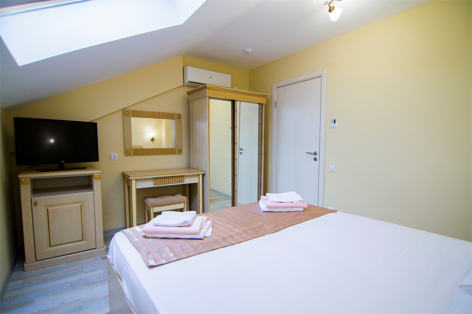 Эконом 2 мансарда в Venera resort